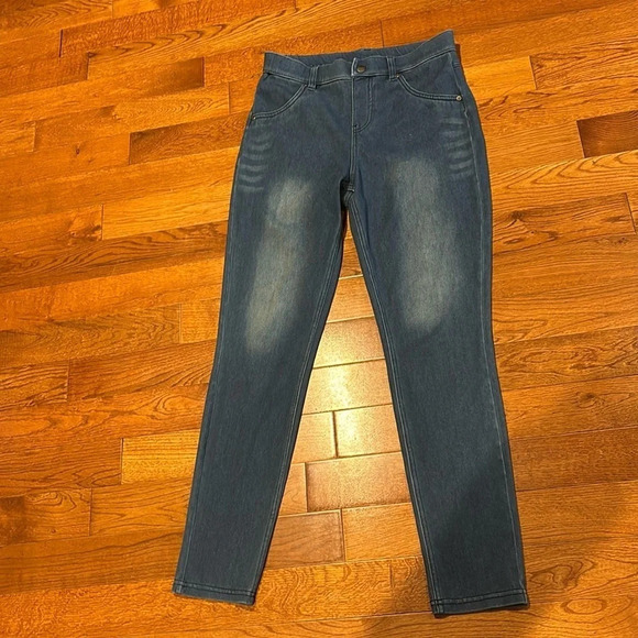 Hue 💙 Light Wash  Denim Casual jeans pants Legging Sz M - Picture 1 of 15